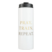 Pray Train Repeat Tasse – Christliche Fitness-Moti