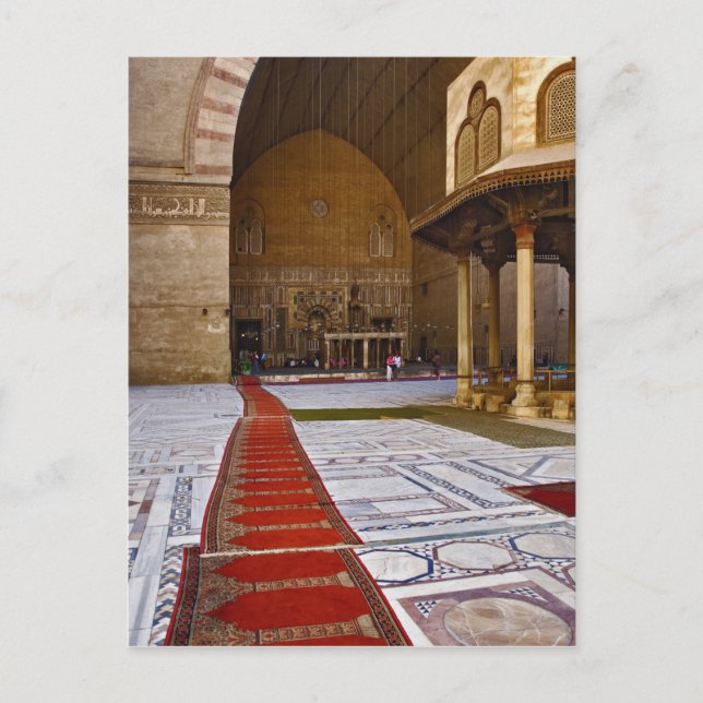 Prayer rugs leading into Islamic mosque, Cairo, Postkarte (Vorderseite)