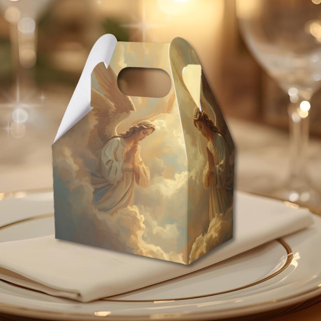 Praying Angels in Golden Clouds Geschenkschachtel (Praying Angels Gable Favor Box Bomboniere Italian-Inspired Religious Celebrations Holy Communion)