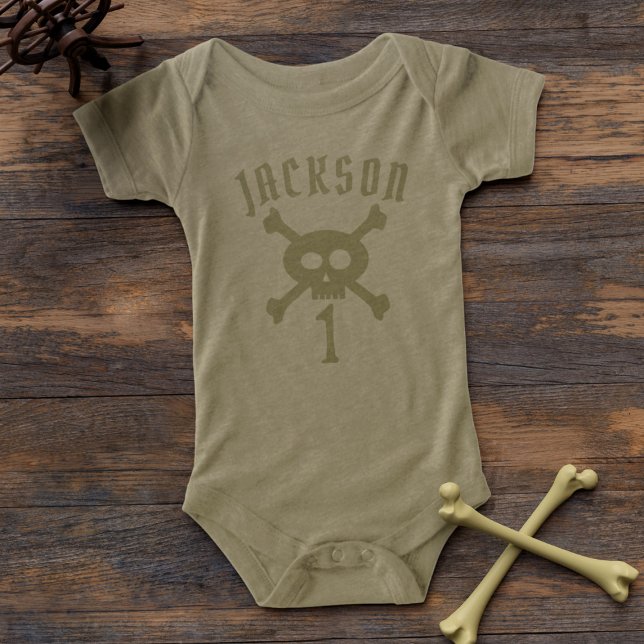 Premier anniversaire mignon Pirate Bodysuit bébé b (Ahoy there! Just add yer little pirate's name and age to this cute baby bodysuit)