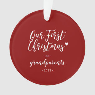 Première photo de Noël des grands‑parents en rouge