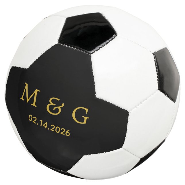 Premium-Fußball mit Monogramm und Datum Fußball (Dreiviertel)