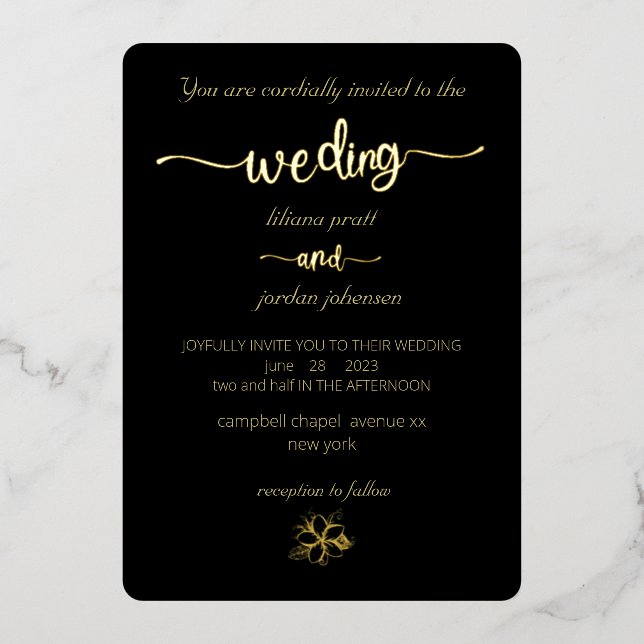 Premium Real Gold Elegante Monogram Black Foil Inv Folieneinladung (Vorderseite)