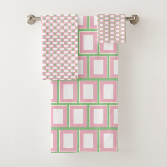 Preppy 1980s Pink White Green Geometric Pattern Badhandtuch Set (Insitu)