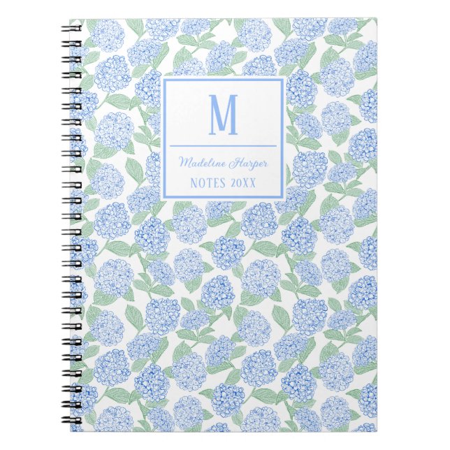 Preppy Blue und Green Hydrangeas Monogram Notizblock (Vorderseite)