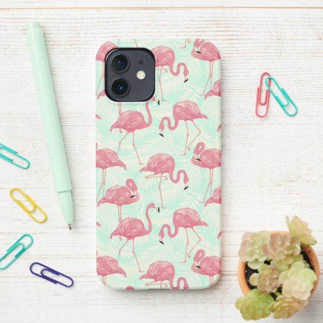 Preppy Chic Elegant rosa Flamingo Muster iPhone 12 Hülle (Auf dem Schreibtisch)