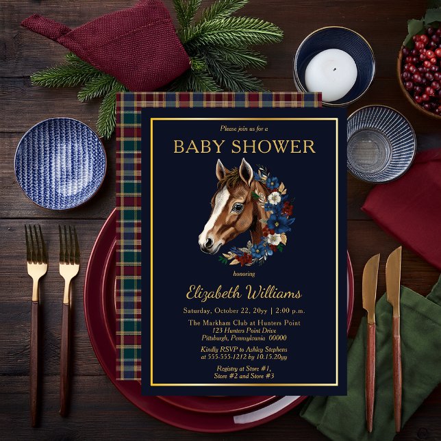 Preppy Equestrier Foal Floral | Karierte Babydusch Einladung (Charming Classic Preppy Equestrian Foal and Floral Wreath | Plaid Background Boy Baby Shower Invite)