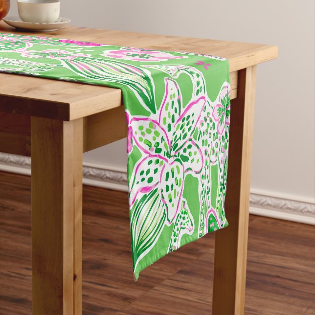 Preppy Giraffen Lily Pink Green Kurzer Tischläufer (Beispiel)