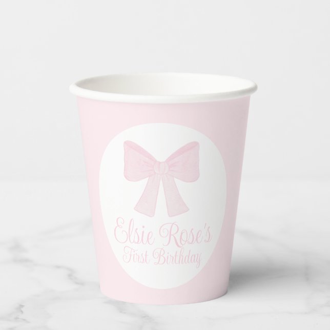 Preppy Grandmillennial Pink Bow Erster Geburtstag Pappbecher (Vorderseite)
