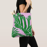 Preppy Pink & Green Tropical Palm Blätter Tasche<br><div class="desc">Grüne Palmen Blätter Illustration über rosa Hintergrund. Personalisieren Sie Ihre Namensgebung oben über dem grauen Rechteck.</div>