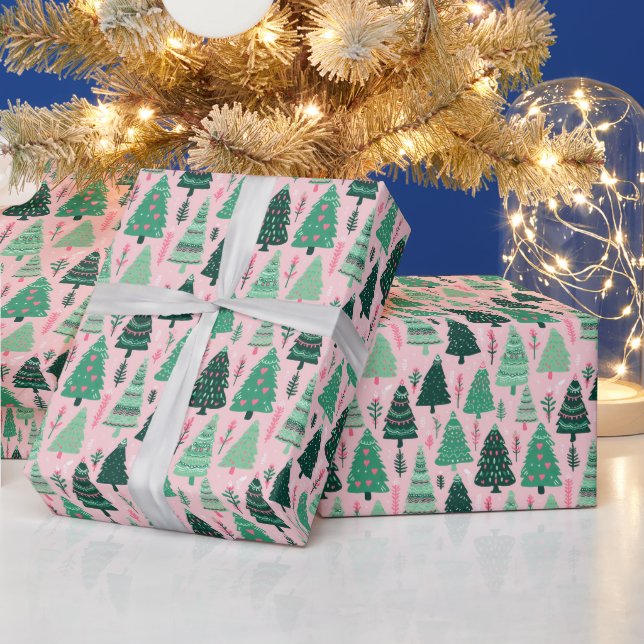 Preppy Pink & Green Weihnachtsbaumen Geschenkpapier (Feiertage)
