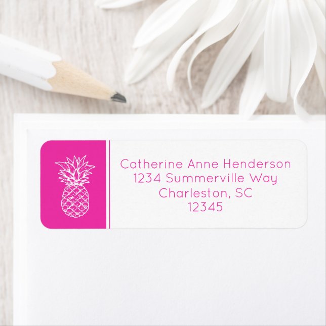 Preppy Tropical Pink Pineapa Personalisiert (Insitu)