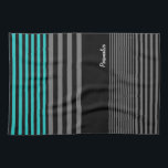 Preppy und frisch Aquamarine Streifen mit Namen Küchentuch<br><div class="desc">Ein edles Männchen-Handtuch mit aquamarinen und schwarzen Streifen am Boden und einem trendigen schwarz-grauen Streifen auf der Erholung des Gehäuses. Dieses moderne Handtuch im zeitgenössischen Stil passt sich an Ihre Bedürfnisse an oder entfernt es für ein sauberes,  einfaches Aussehen.</div>