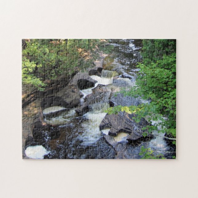 Presque Insel-Fluss-Puzzlespiel (Horizontal)