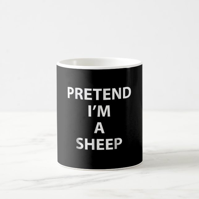 Pretend im a sheep | Halloween Funny Kaffeetasse (Mittel)
