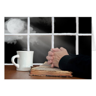 Prêter main sur la Bible avec lune