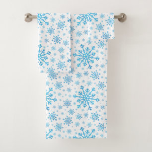 Pretty Blue Christmas Snowflakes sur Winter White