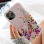 Pretty botanical floral wild flowers chic monogram Case-Mate iPhone 14 pro max hülle<br><div class="desc">Pretty botanical floral wild flowers chic monogram with pink,  blue,  purple and green flowers bouquet.</div>