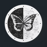 Pretty Elegant Butterfly Black & White Day Night Runde Wanduhr<br><div class="desc">Beautiful round clock with black and white butterfly design.</div>