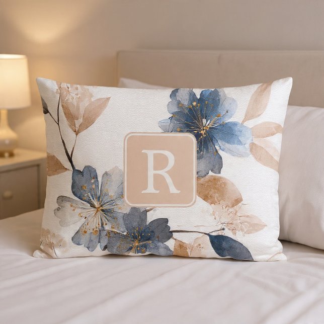 Pretty Flower Monogram Template Personalized Kissenbezug (Pretty Flower Monogram Template Personalized Pillow Case by Ricaso. Monogrammed home accessories)