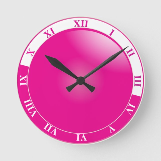 Pretty Hot Pink & White Roman Numeral Runde Wanduhr (Vorderseite)