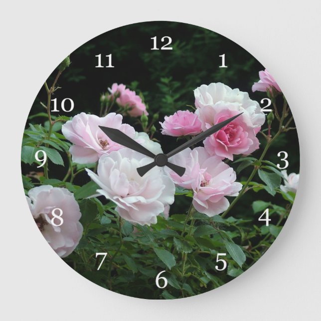 Pretty Pink und White Rose Flower Bushes. Floral, Große Wanduhr (Vorderseite)