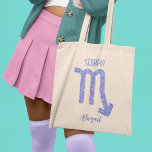 Pretty Purple Scorpio Astrology Sign Personalized Tragetasche<br><div class="desc">This pretty purple and lavender Scorpio tote bag features your astrological sign from the Zodiac in a beautiful sparkle like the constellations. Customize this cute,  personalized gift with your name in beautiful cursive script for someone with a late October or early November birthday.</div>