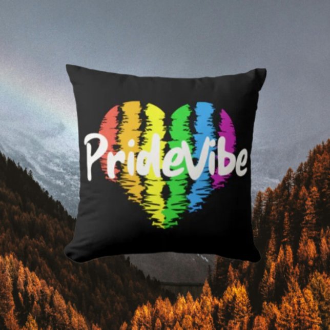PrideVibe Logo Rainbow Herz Kissen (Von Creator hochgeladen)