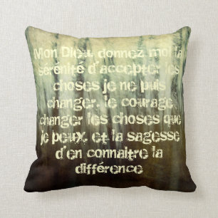 Prière sale de sérénité dans le coussin franç