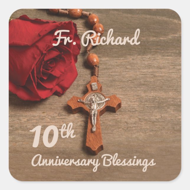 Priester 10. Ordination Jubiläum Rose und Rosary Quadratischer Aufkleber (Vorderseite)