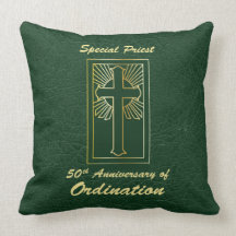 Priester 50 Jubiläum der Ordination Leder Look