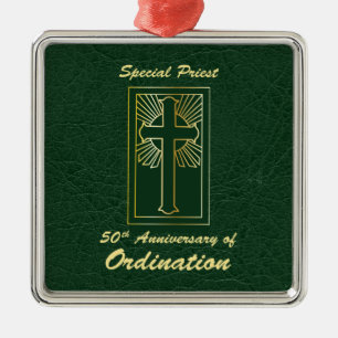 Priester 50 Jubiläum der Ordination Leder Look Ornament Aus Metall