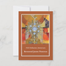 Priester 50. Ordination Jahrestag Monstrance Host