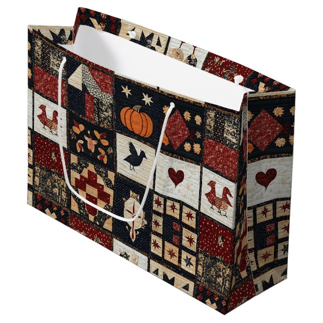 Primitives Bauernhaus Appliqué & Geometric Große Geschenktüte (Vorderseite Schrägansicht)