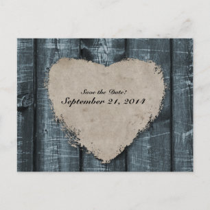 Primitives blaues Holz und Herz Save the Date Ankündigungspostkarte