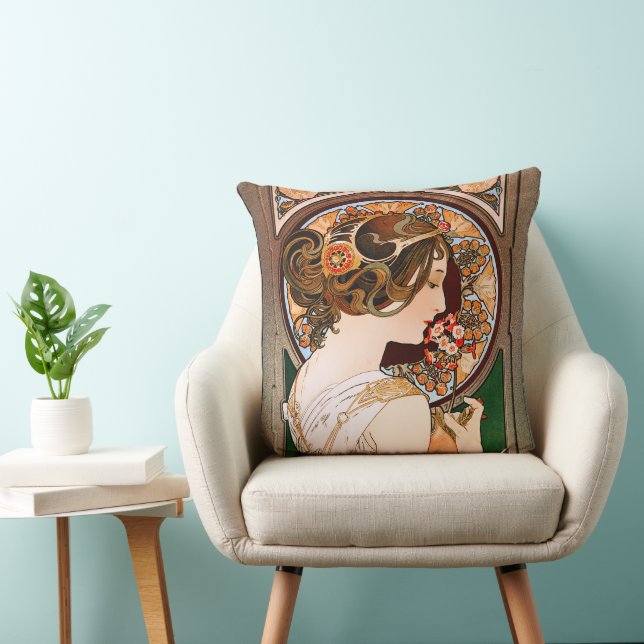 Primrose von Alphonse Mucha Kissen (Stuhl )