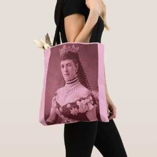 Prinzessin Alexandra von Dänemark in Rosa Tasche