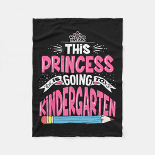 Prinzessin geht zurück zum Kindergarten Fleecedecke