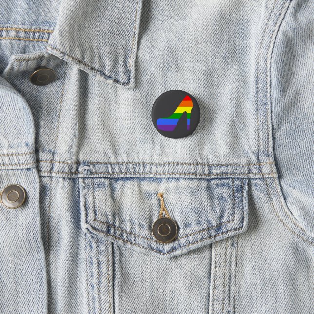 Priscilla Rainbow Pride Heel Button (Beispiel)