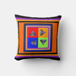 Prisms Repeat Decorator  Kissen