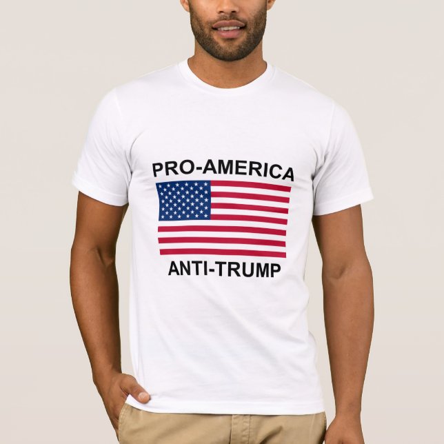 Pro-Amerika Anti-Trumpf Flaggen-T - Shirt (Vorderseite)