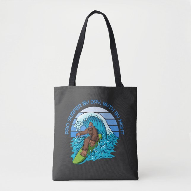Pro by Day, Myth by Night Surfen Bigfoot Schwarz Tasche (Vorderseite)