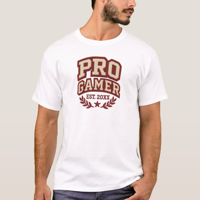 PRO GAMER - Varsity Chenille Patch Style T-Shirt (Vorderseite)