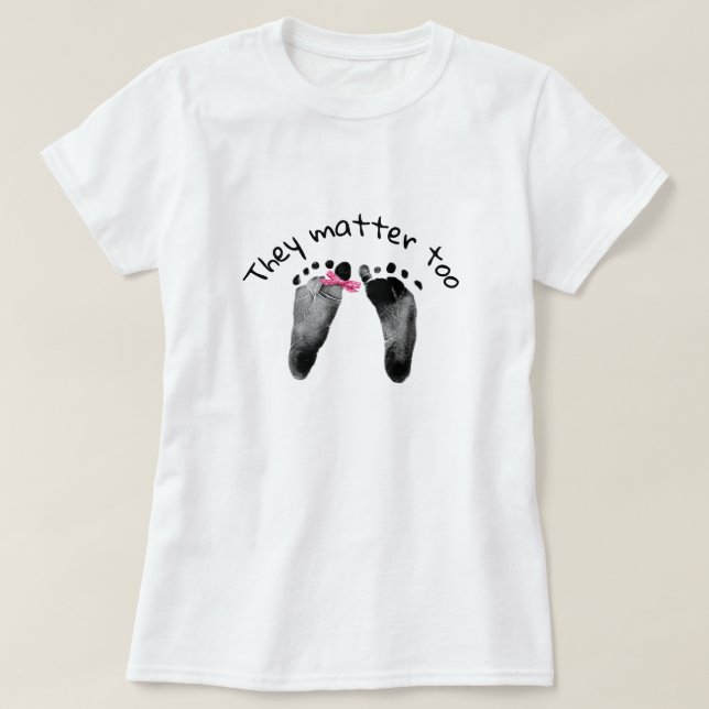 Pro-Life Baby Footprints with Pink Bow T-Shirt (Design vorne)