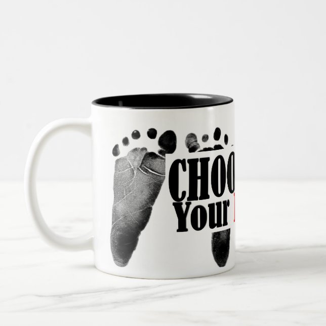 Pro-Life-Zitat mit Baby-Footprints Zweifarbige Tasse (Links)