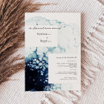 Probe der blauen Hochzeit in Urlaubsort Einladung<br><div class="desc">Diese Blue Nautical Hochzeit in Urlaubsort Probe Einladende Designpaare, elegant und klassisch, mit markanten dunkelroyal blauen Wasserfarben Ozeanwellen als prächtige Kulisse für anspruchsvolle minimalistische Typografie und boho Skriptdetails. Ideal für eine moderne, luxuriöse nautische Ästhetik mit einem einzigartigen, moody Marine Strand Stil. Diese wunderschön kuratierte Kollektion Set den Ton glänzender Eleganz...</div>