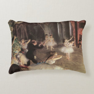 Proben auf der Bühne von Edgar Degas Zierkissen