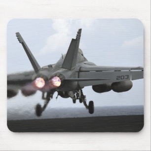 Produkteinführungen einer F/A-18E Superhornisse Mousepad