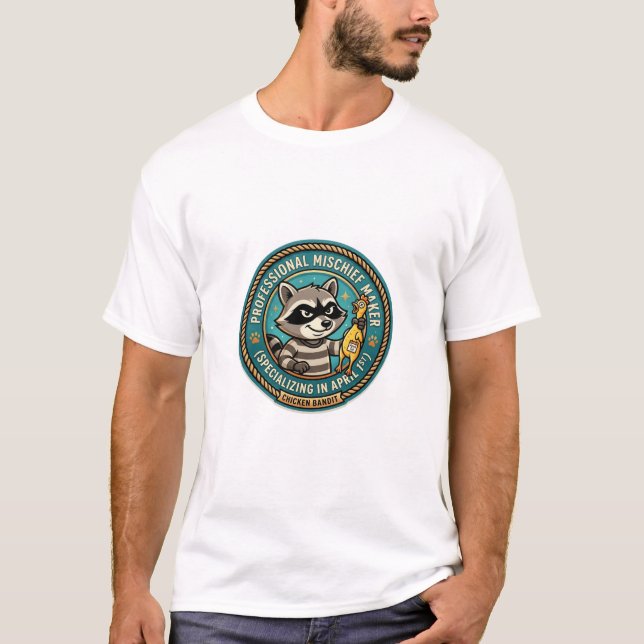 Professional Mischief Maker Raccoon Funny Tee (Vorderseite)