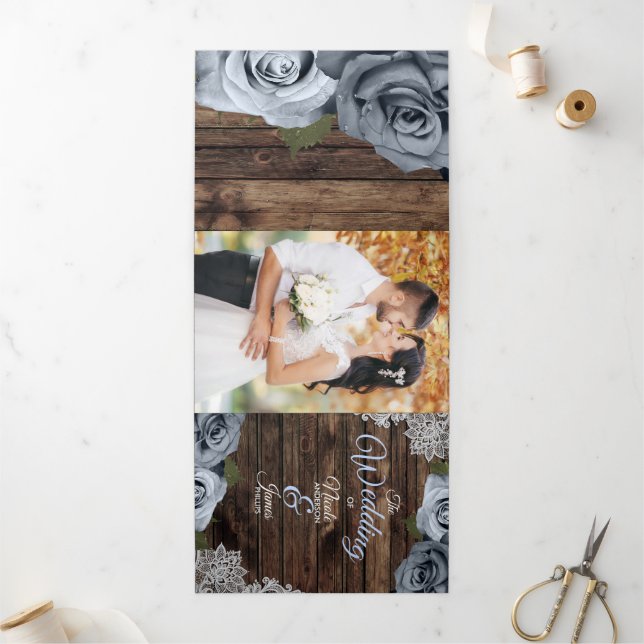 Programme de mariage trifolié en bois rustique ble (Extérieur)